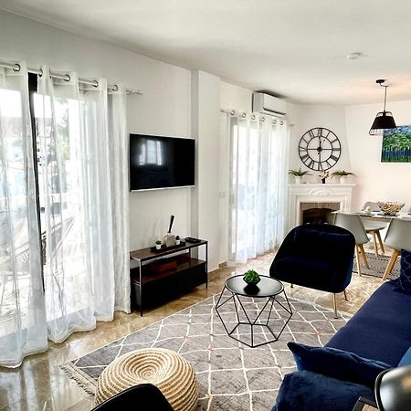 Sitio de Calahonda Riviera By The Beach 2 Bedroom Apartment מראה חיצוני תמונה