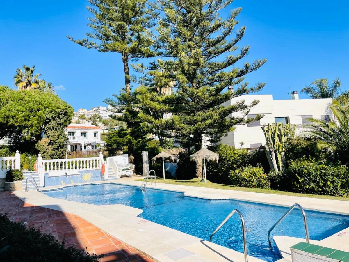 Sitio de Calahonda Riviera By The Beach 2 Bedroom Apartment מראה חיצוני תמונה