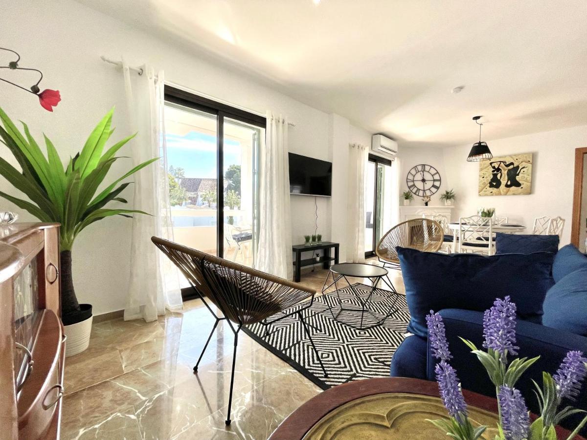 Sitio de Calahonda Riviera By The Beach 2 Bedroom Apartment מראה חיצוני תמונה