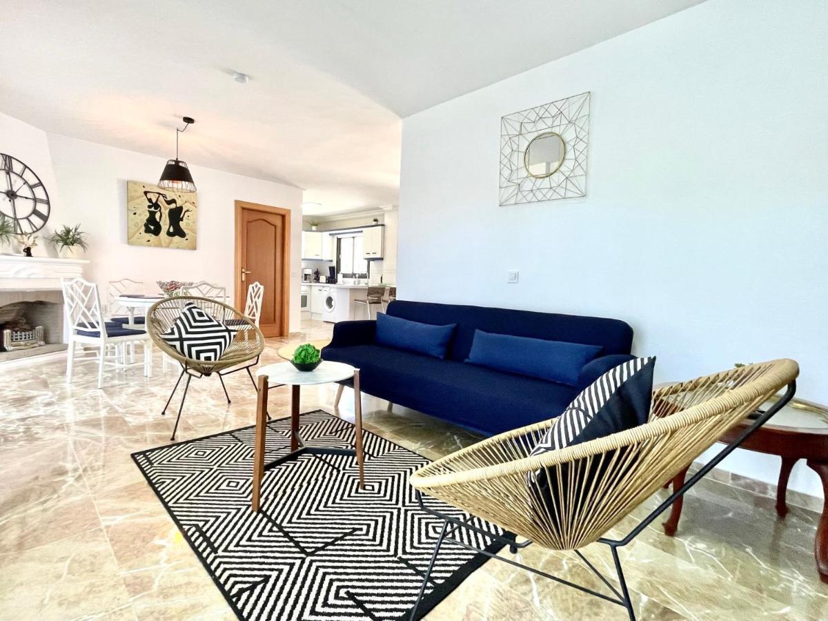 Sitio de Calahonda Riviera By The Beach 2 Bedroom Apartment מראה חיצוני תמונה